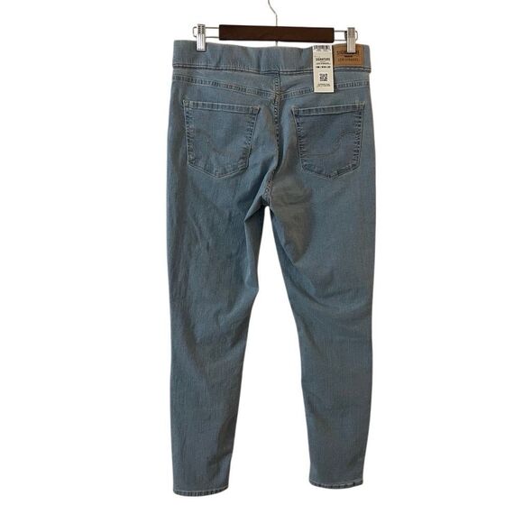 NWT Signature Levi Strauss Light Wash Blue Denim Pull-On Skinny Jeans 10/30 - Picture 7 of 11